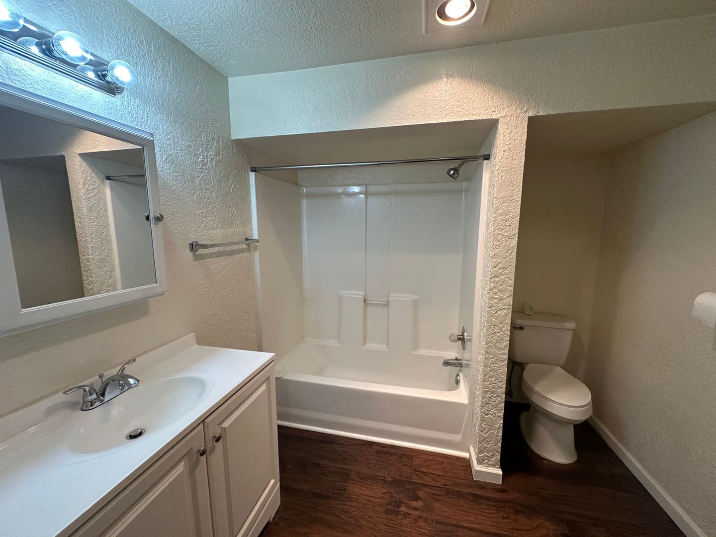 Albuquerque Apartment: 1208 Candelaria Road NW Bldg B