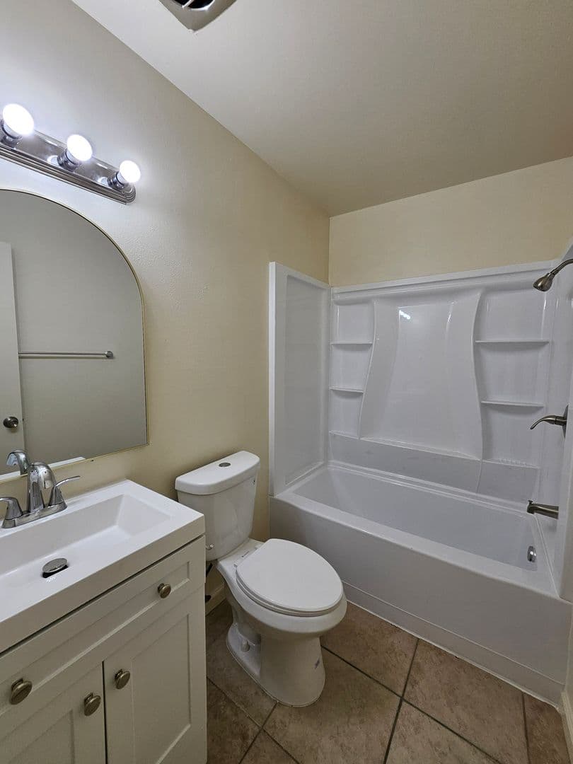 Albuquerque Apartment: 1100-1108 Arizona Street SE
