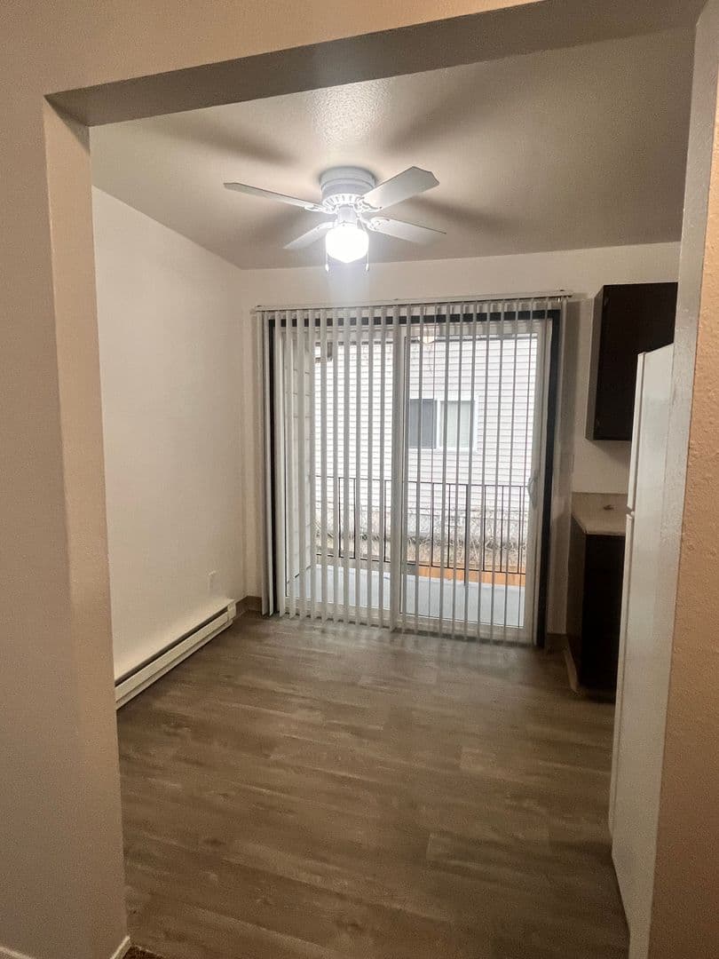 Portland Apartment: 4501-4537 SW Luradel St