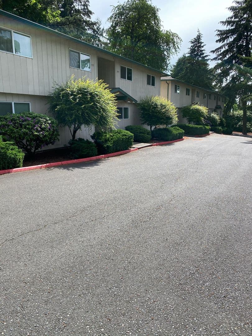Portland Apartment: 5961-5999 SE 122nd Ave