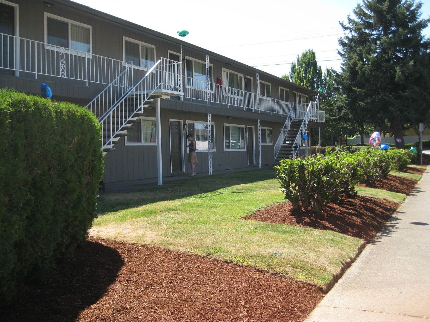 Portland Apartment: 17925 E Burnside St