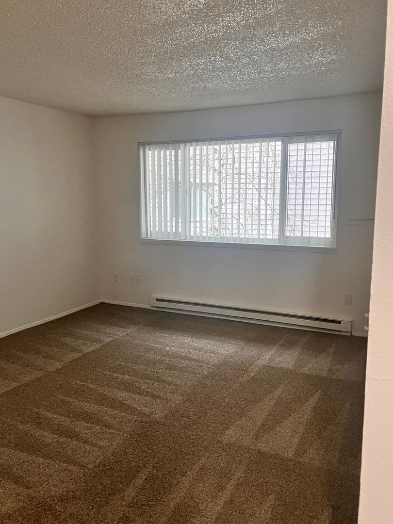 Portland Apartment: 4501-4537 SW Luradel St