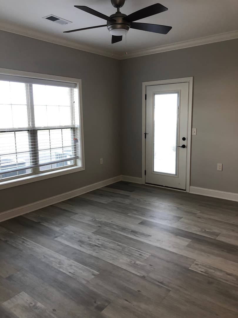 Bowling Green Apartment: 249 Greenwood Lane