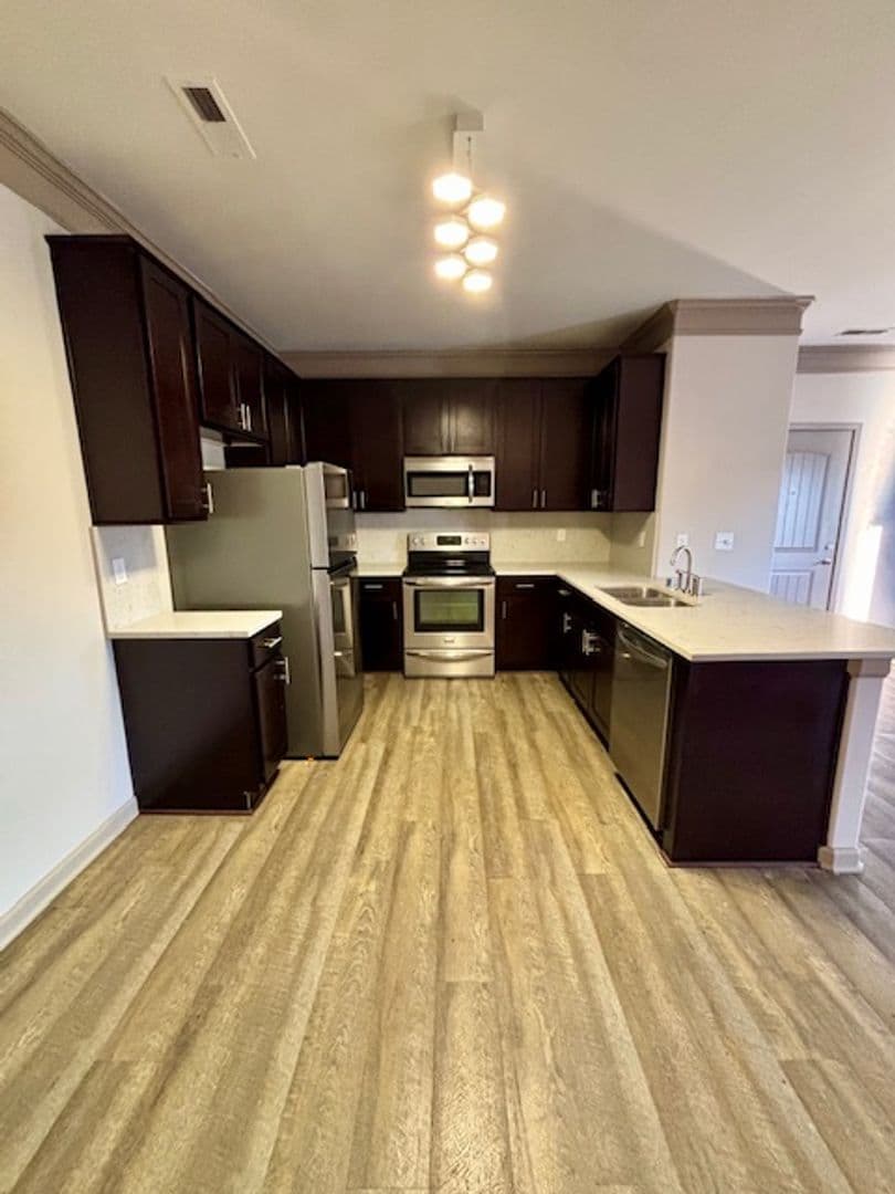 Bowling Green Apartment: 1607 & 1720 US 31W Bypass