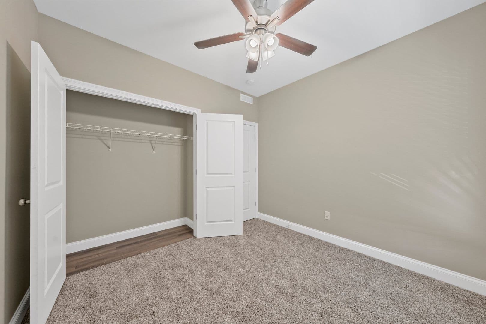 Bowling Green Apartment: 179 Walnut Creek Drive