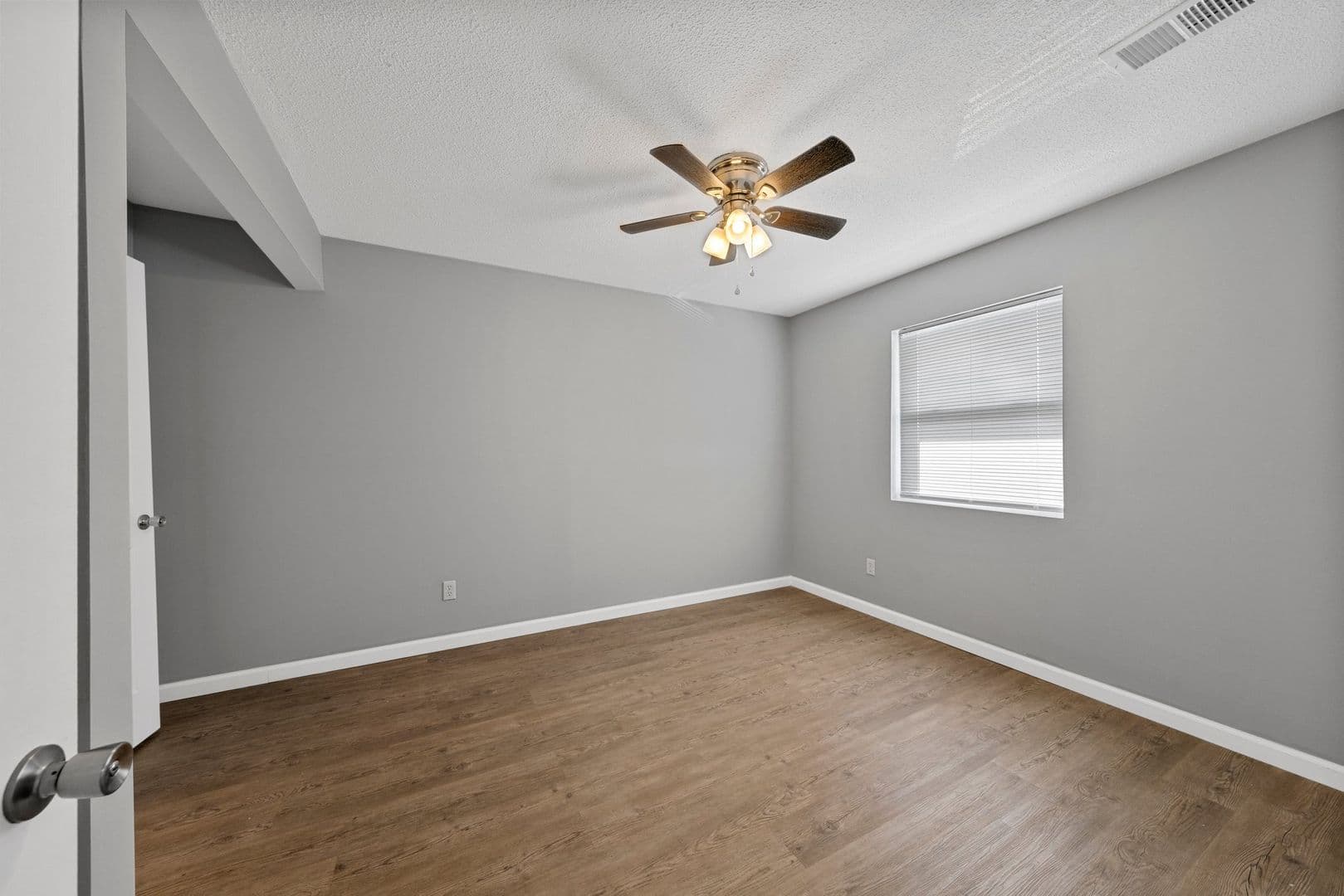 Owensboro Apartment: 630 Chuck Gray Ct