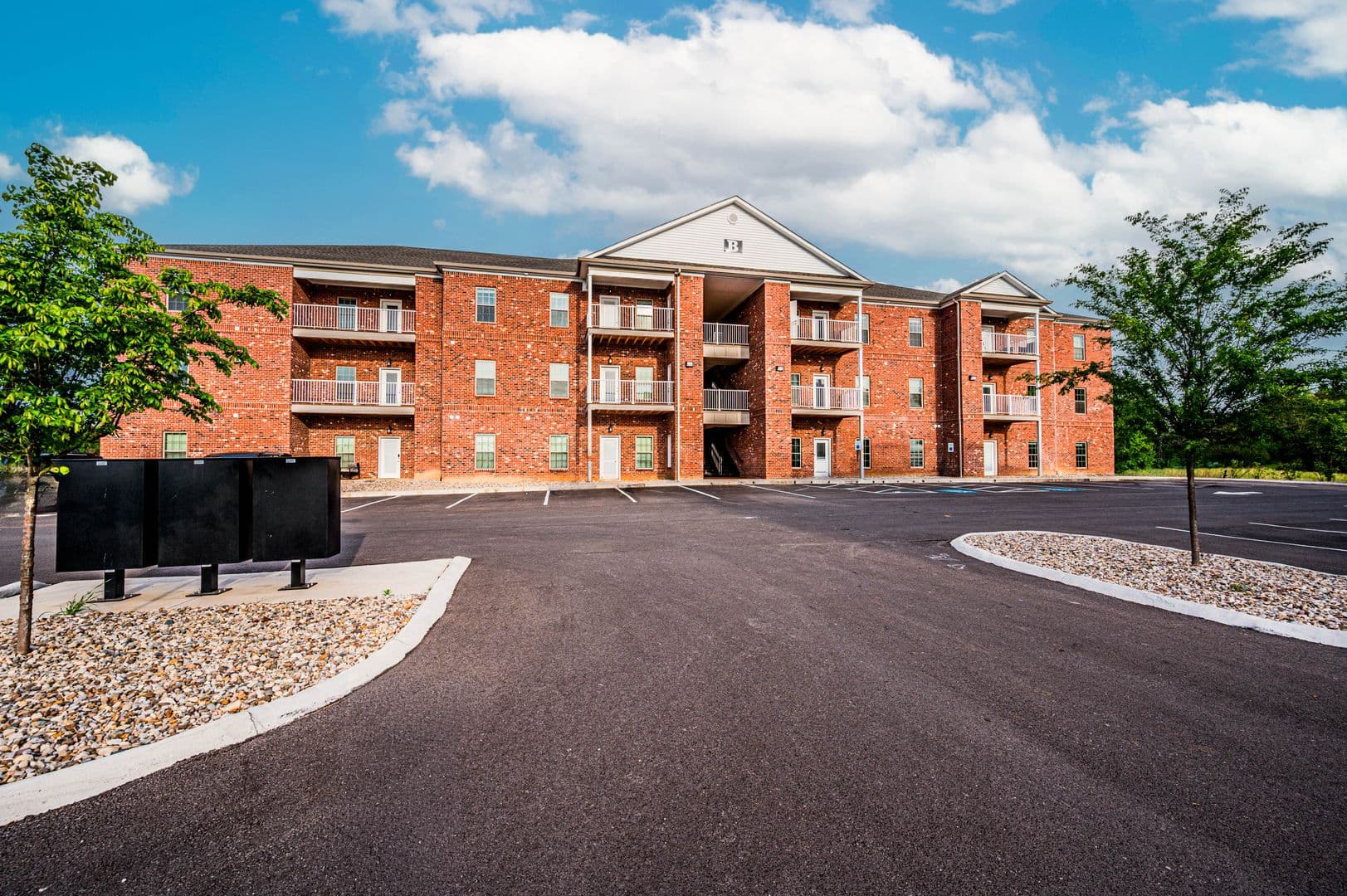 Bowling Green Apartment: 179 Walnut Creek Drive