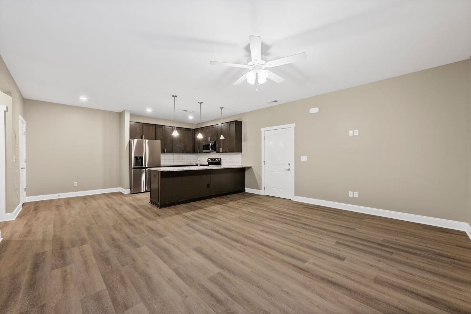Bowling Green Apartment: 945 Riverbend Street