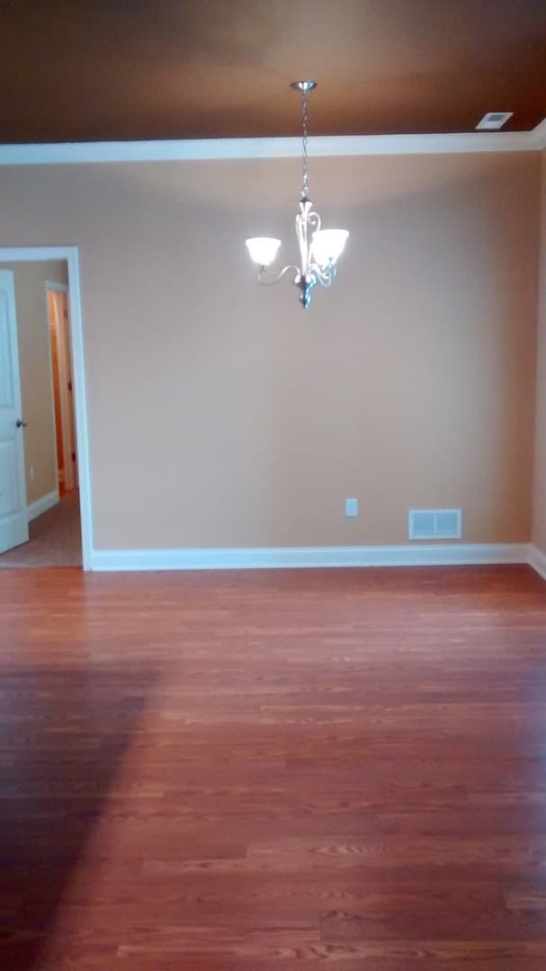 Bowling Green Apartment: 655 Declaration Way