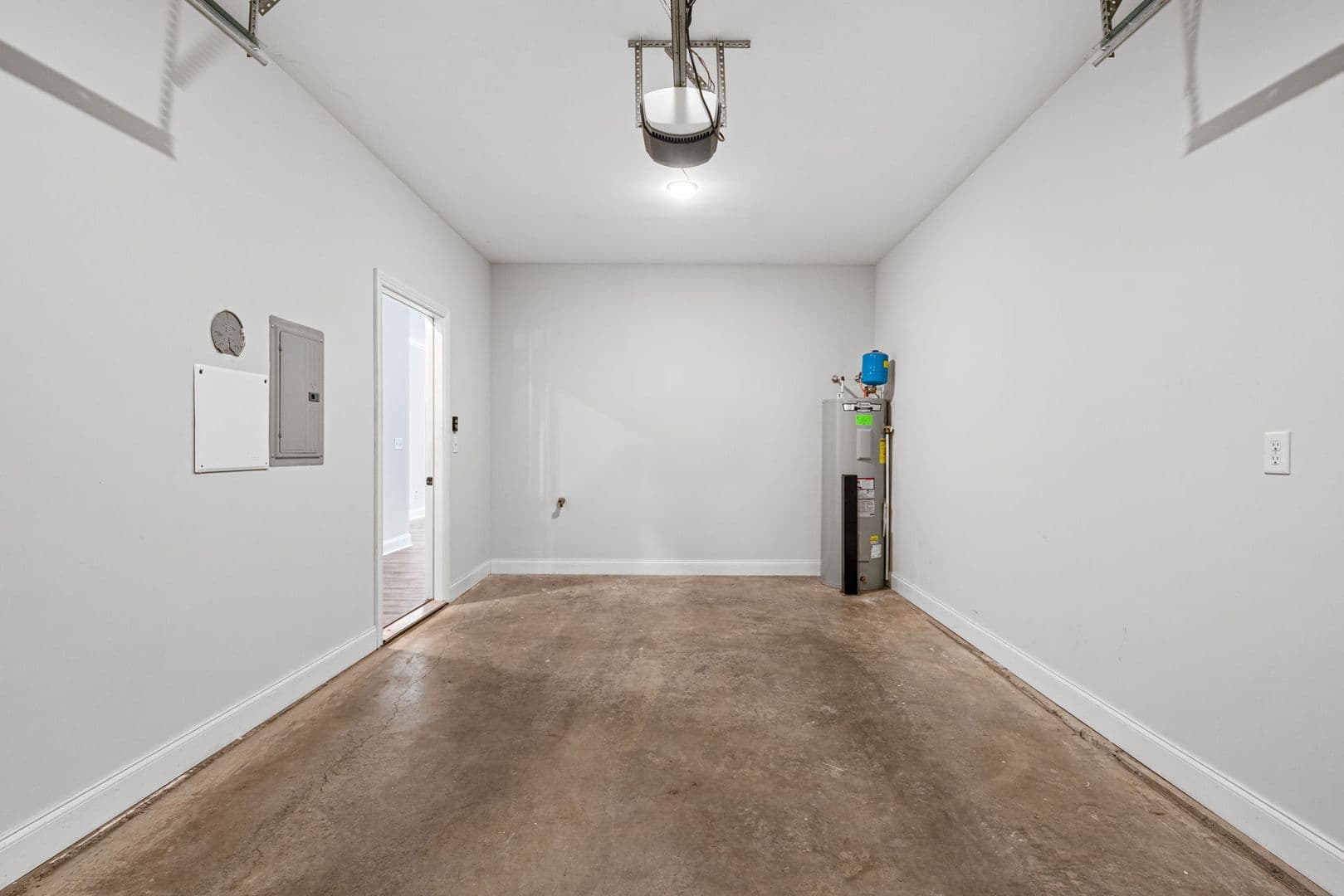 Bowling Green Apartment: 864 Fairview Avenue