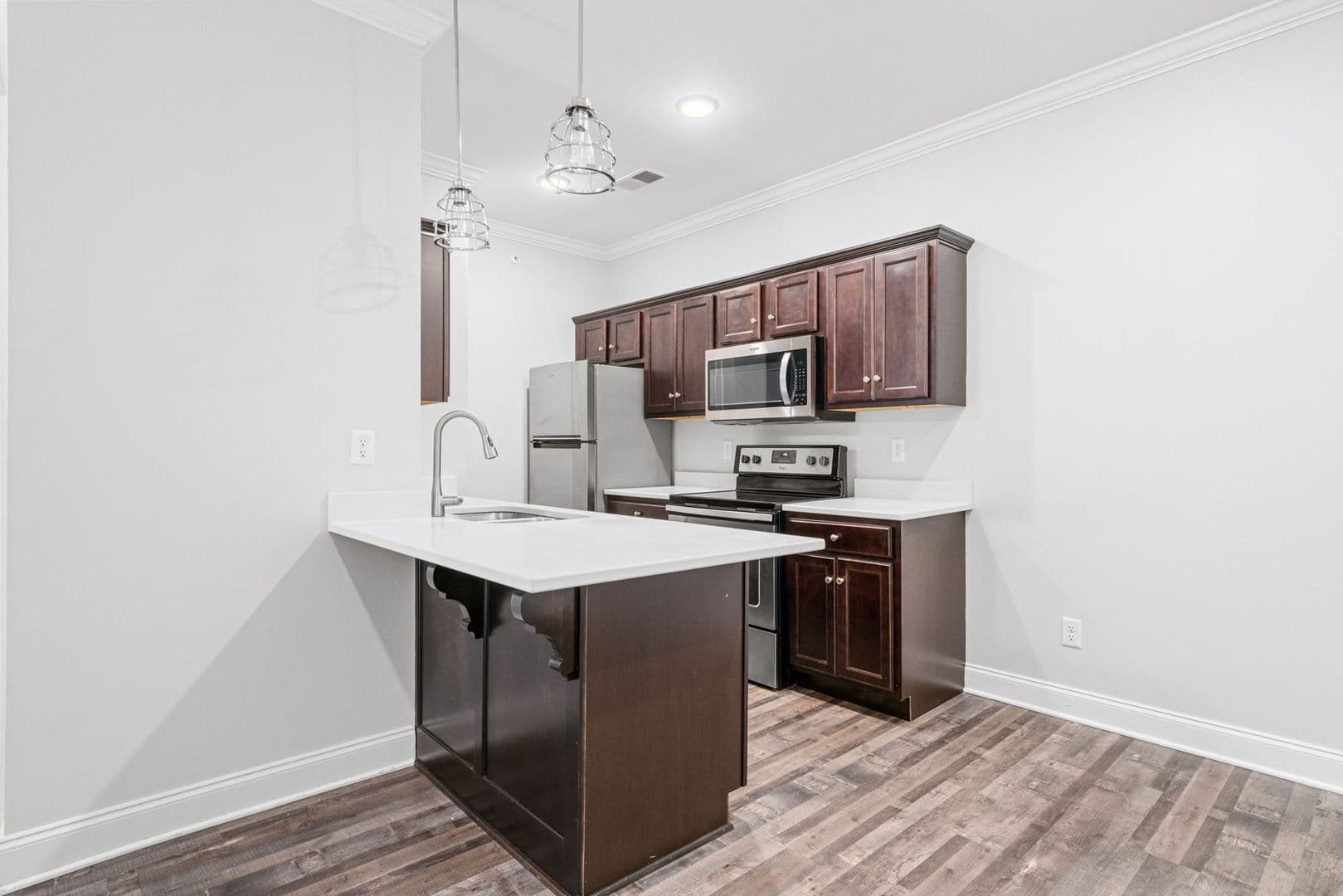 Bowling Green Apartment: 864 Fairview Avenue
