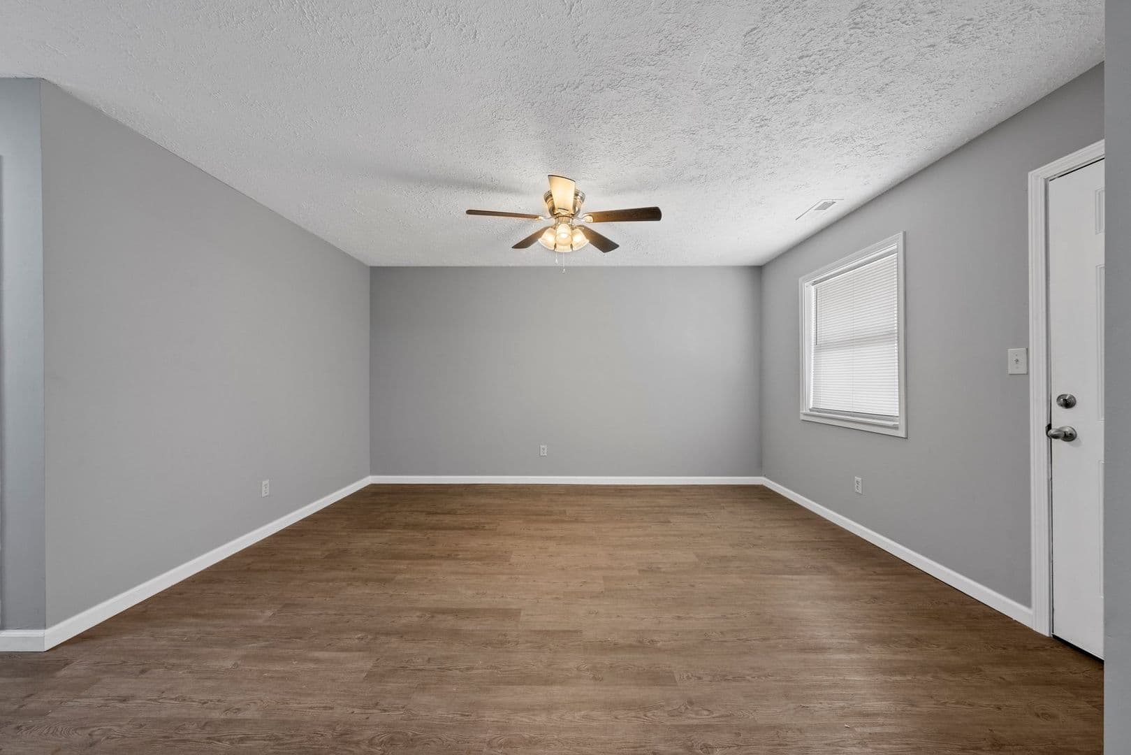 Owensboro Apartment: 630 Chuck Gray Ct