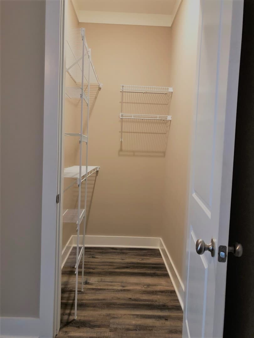Bowling Green Apartment: 171 Hunt Village Lane