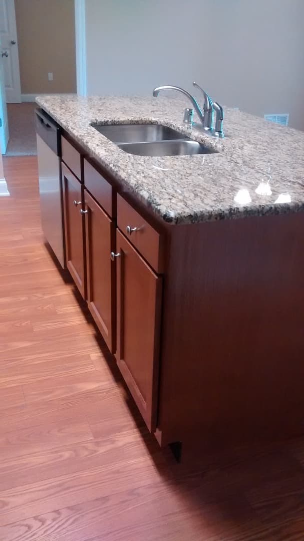 Bowling Green Apartment: 655 Declaration Way