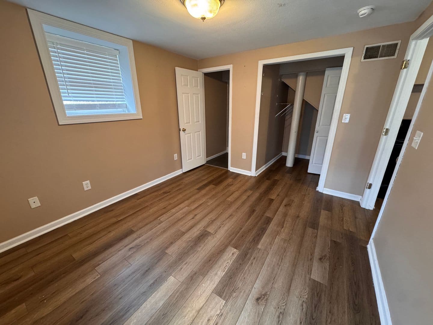 Bowling Green Apartment: 710 Cabell Drive