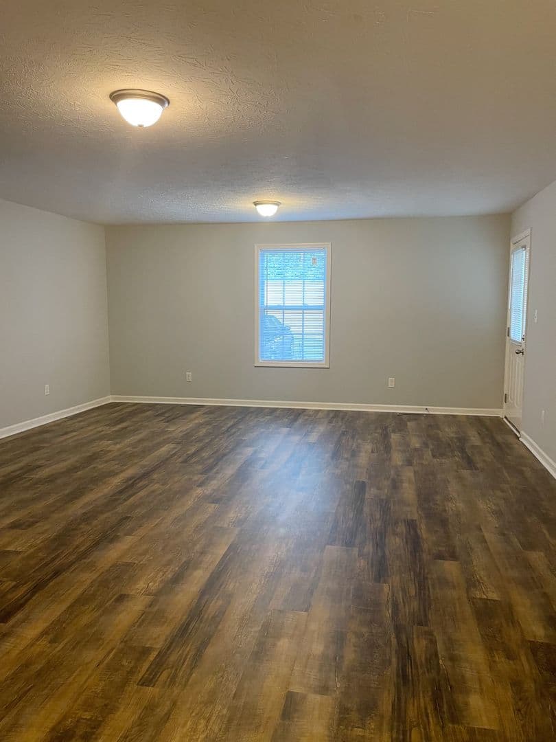 Bowling Green Apartment: 343 Upper Stone Avenue Apt. A