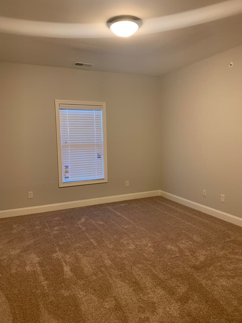 Bowling Green Apartment: 249 Greenwood Lane