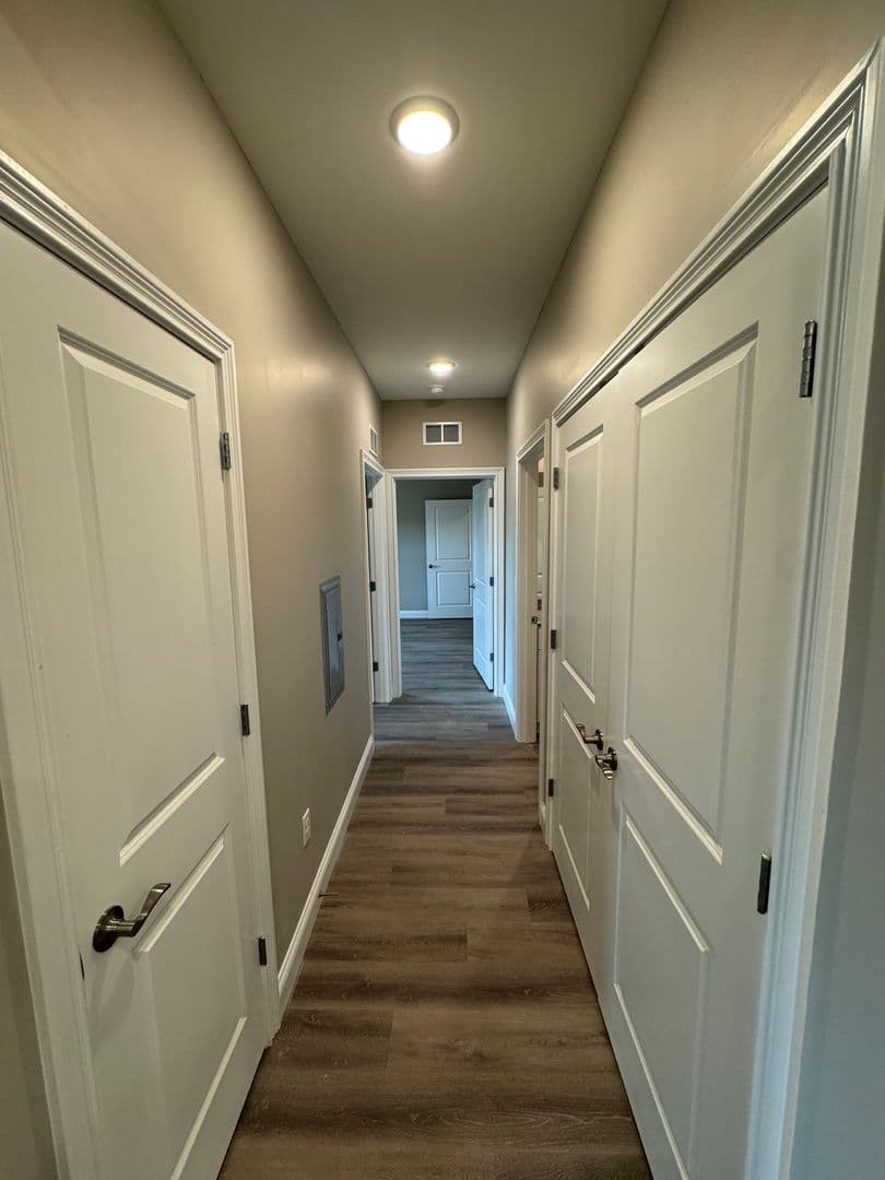 Bowling Green Apartment: 5204 Bakers Spring Street
