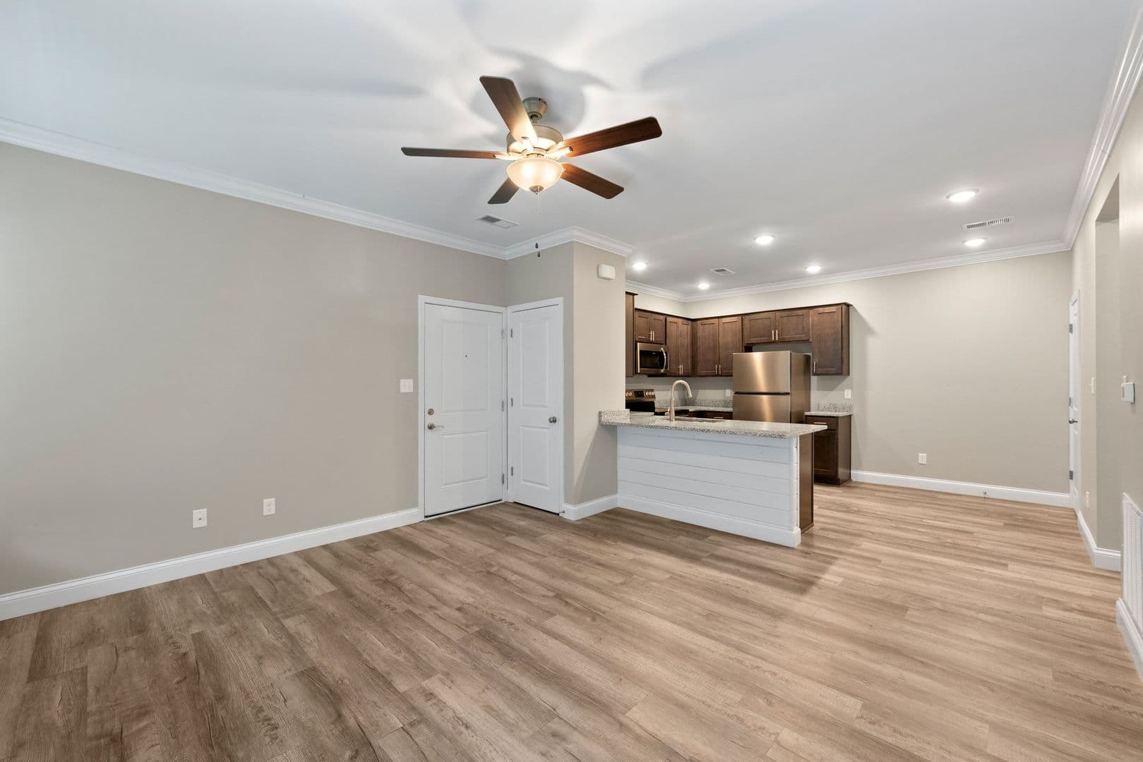 Bowling Green Apartment: 2363 Fox Ridge Court