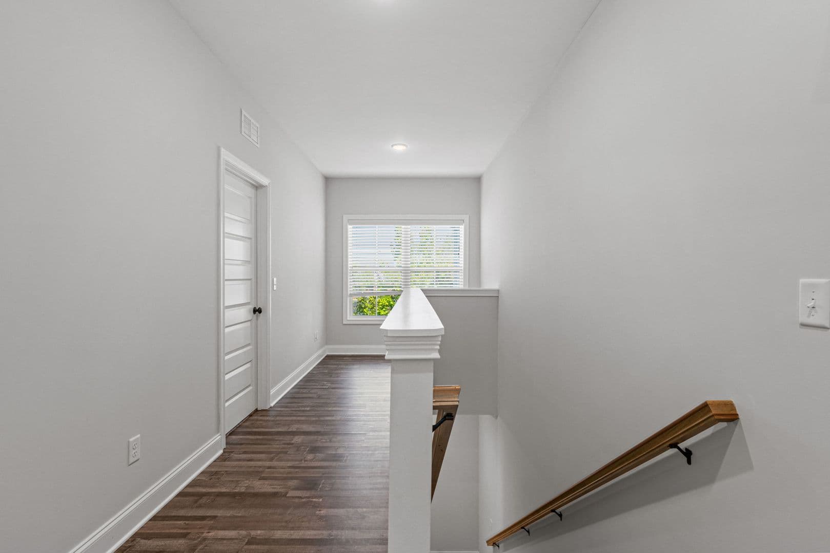 Bowling Green Apartment: 864 Fairview Avenue