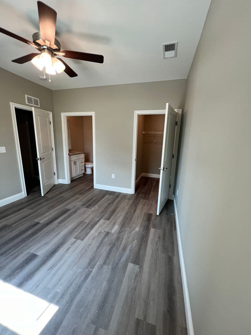 Bowling Green Apartment: 171 Hunt Village Lane
