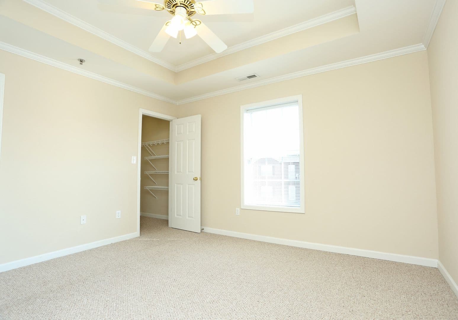 Bowling Green Apartment: 2463 Ken Bale Boulevard