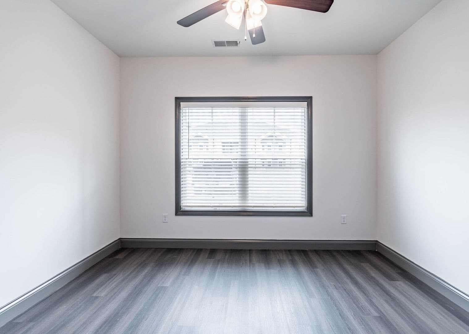 Bowling Green Apartment: 268 Cherry Farms Lane