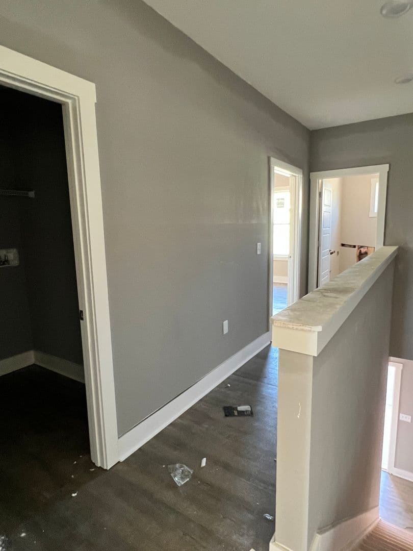 White House Apartment: 529 Raymond Hirsch Parkway