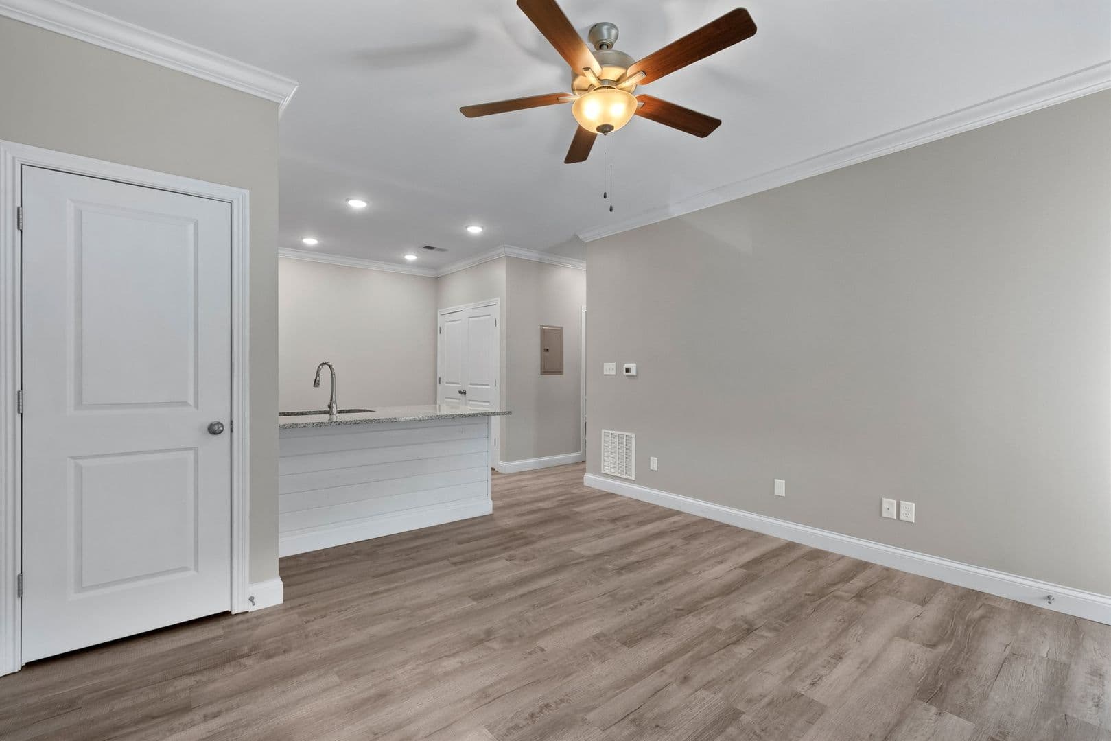 Bowling Green Apartment: 2363 Fox Ridge Court