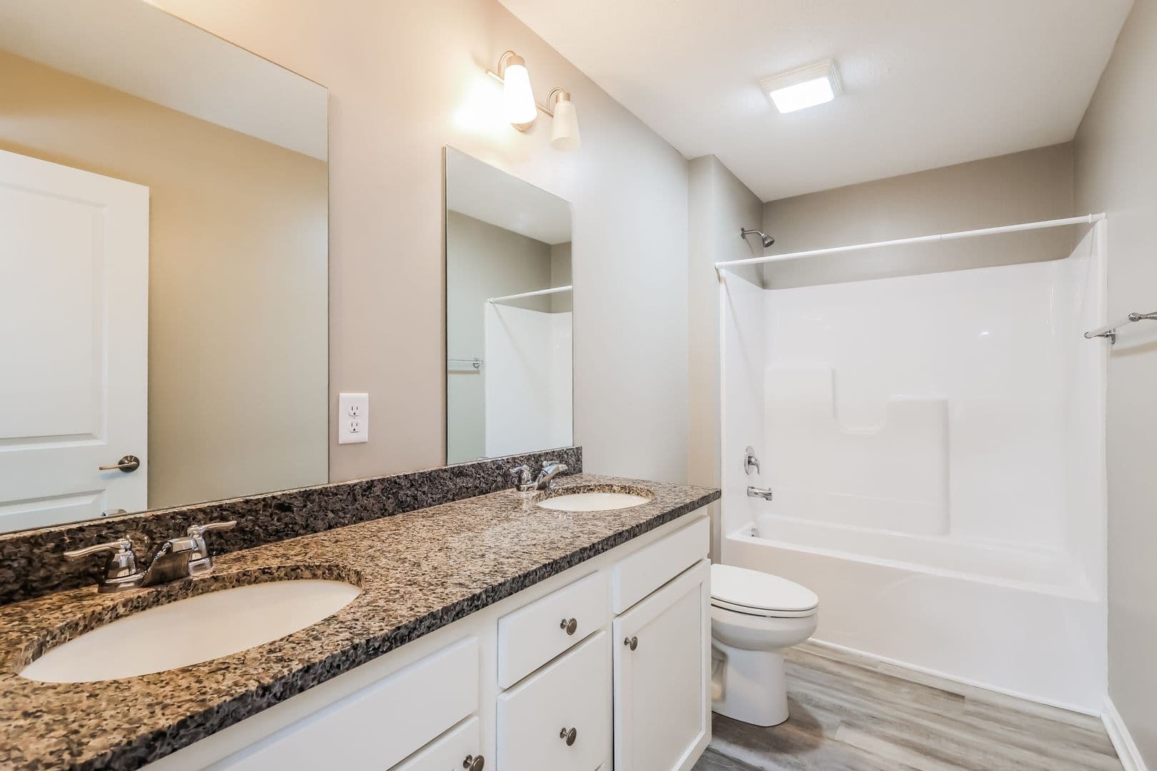 Elizabethtown Apartment: Keeneland Drive