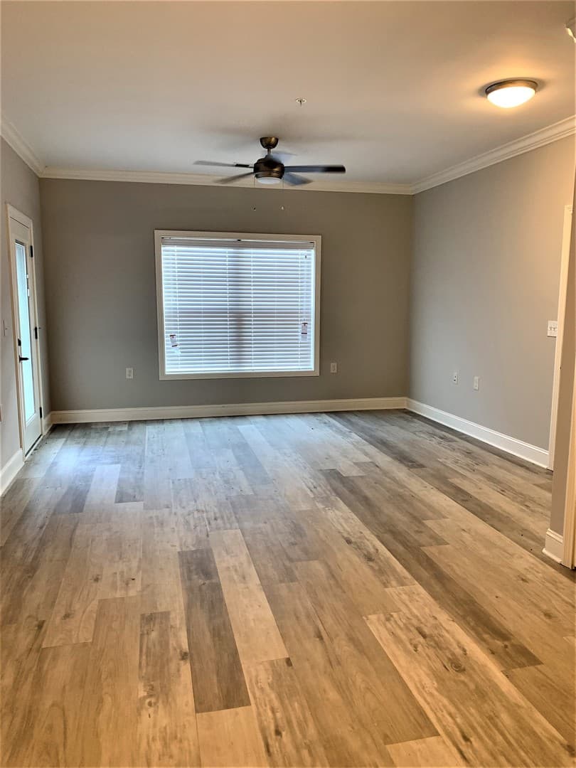 Bowling Green Apartment: 249 Greenwood Lane