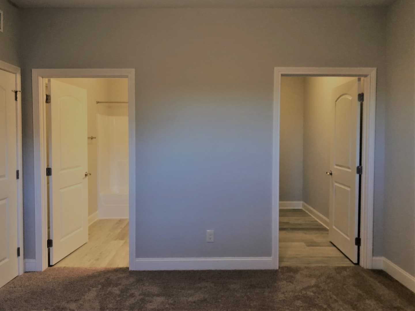 Bowling Green Apartment: 249 Greenwood Lane