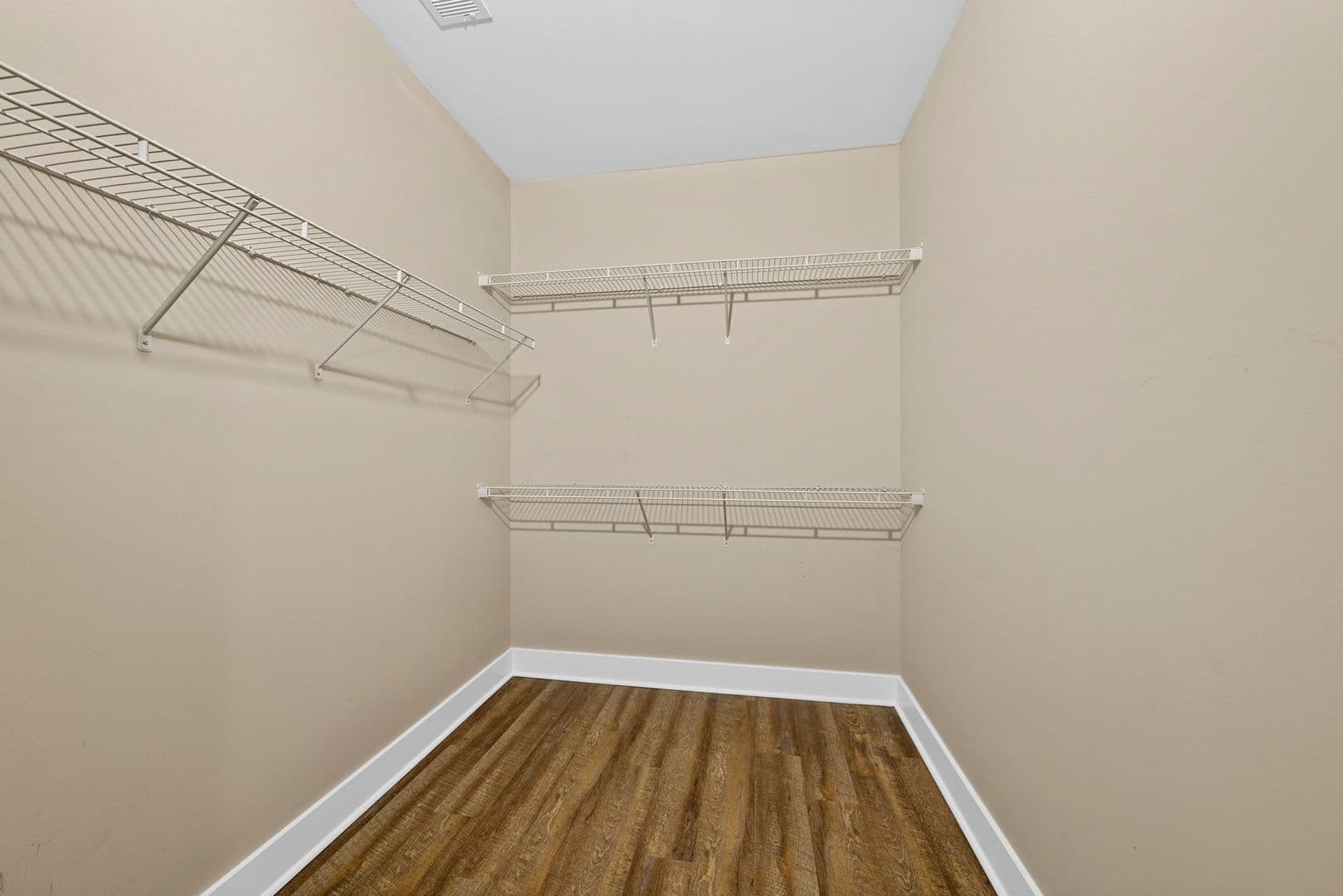 White House Apartment: 2940 US-31W