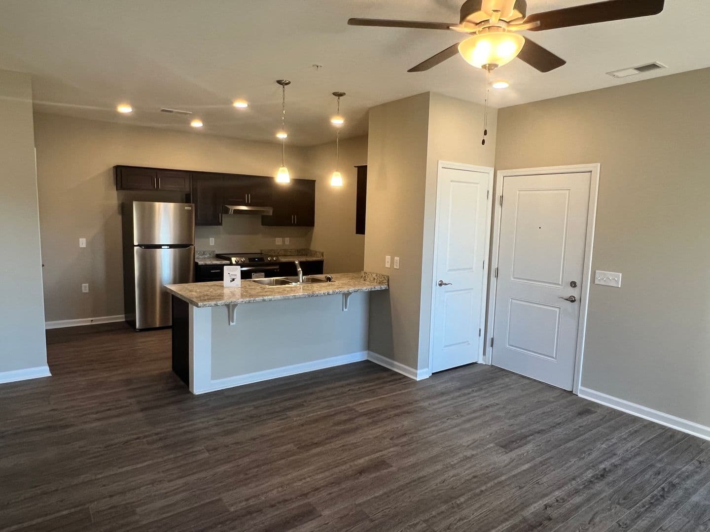Portland Apartment: 1077 Gateview Drive