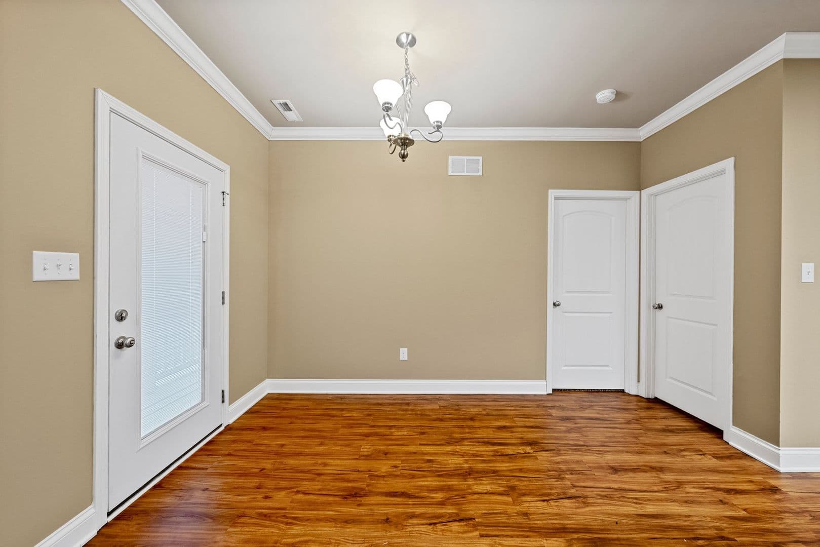 Bowling Green Apartment: 6068 Louisville Rd