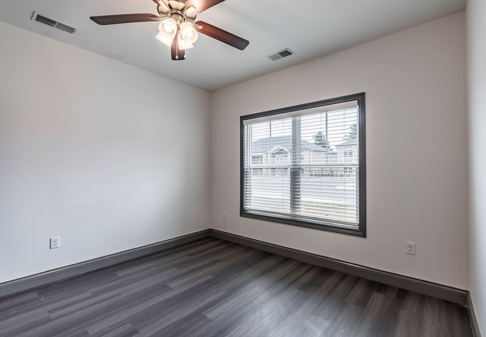 Bowling Green Apartment: 268 Cherry Farms Lane