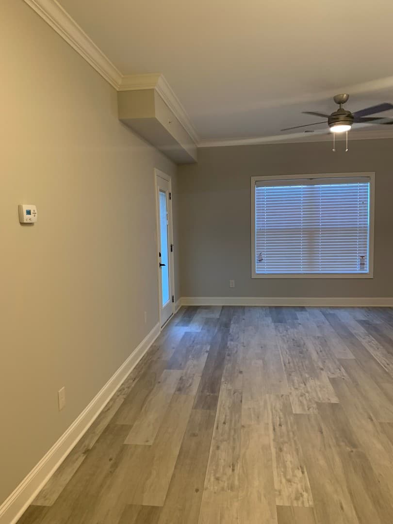 Bowling Green Apartment: 249 Greenwood Lane