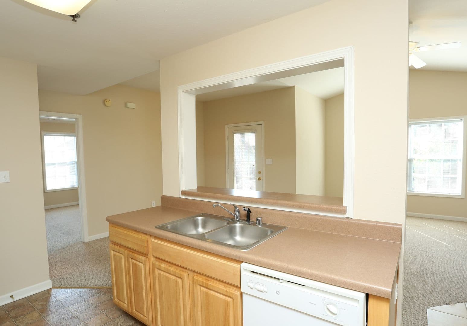 Bowling Green Apartment: 2463 Ken Bale Boulevard