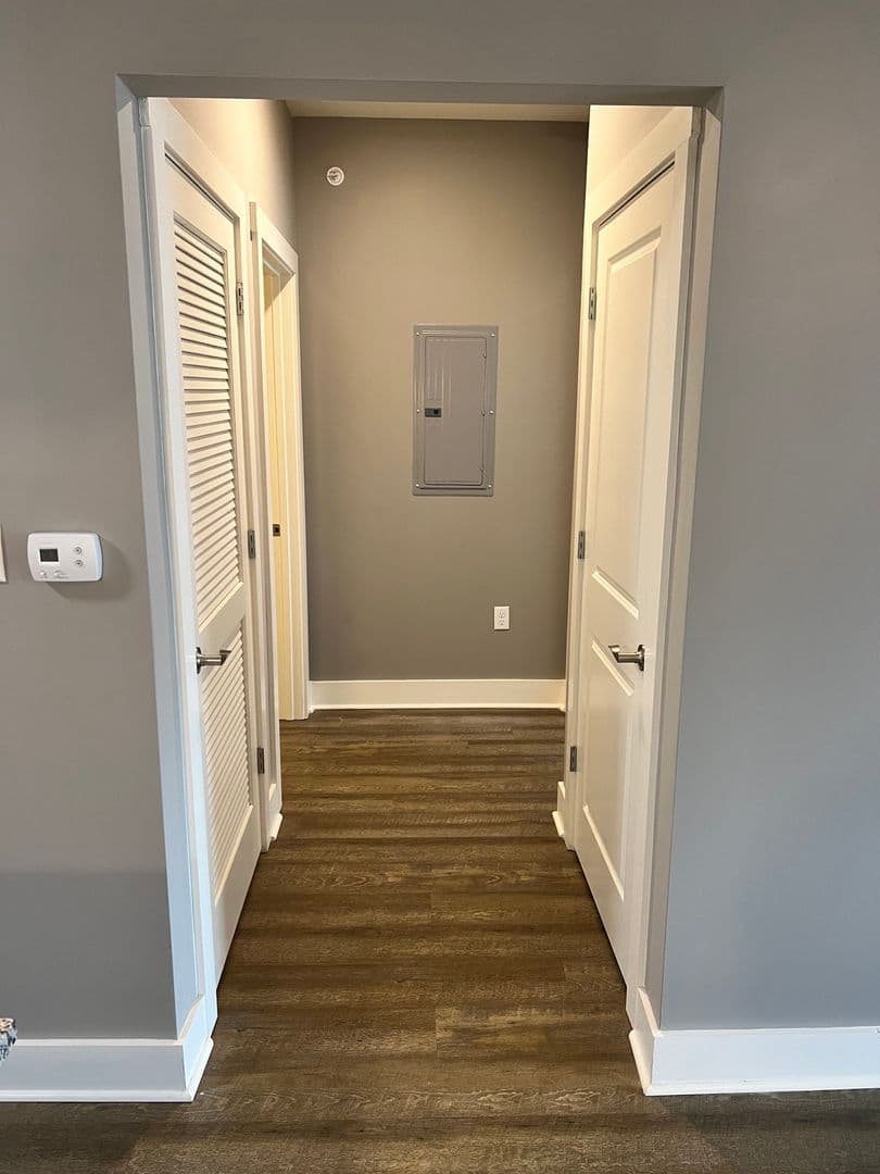 White House Apartment: 2940 US-31W