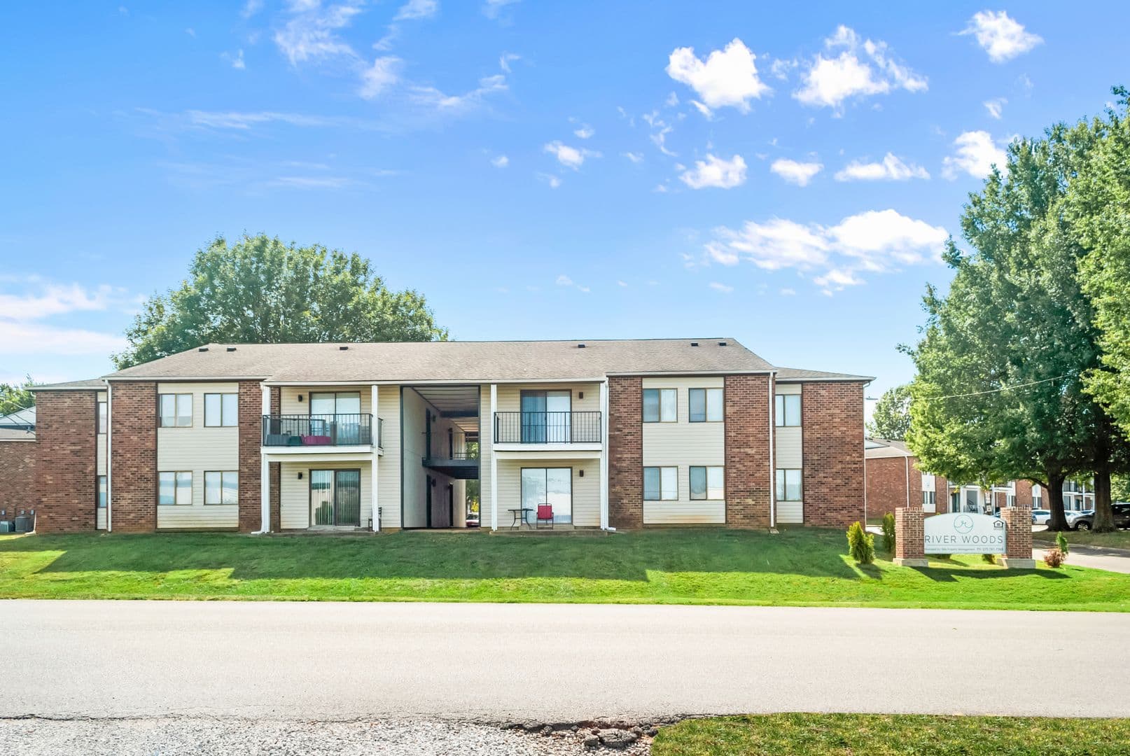 Bowling Green Apartment: 1500 Bryant Way