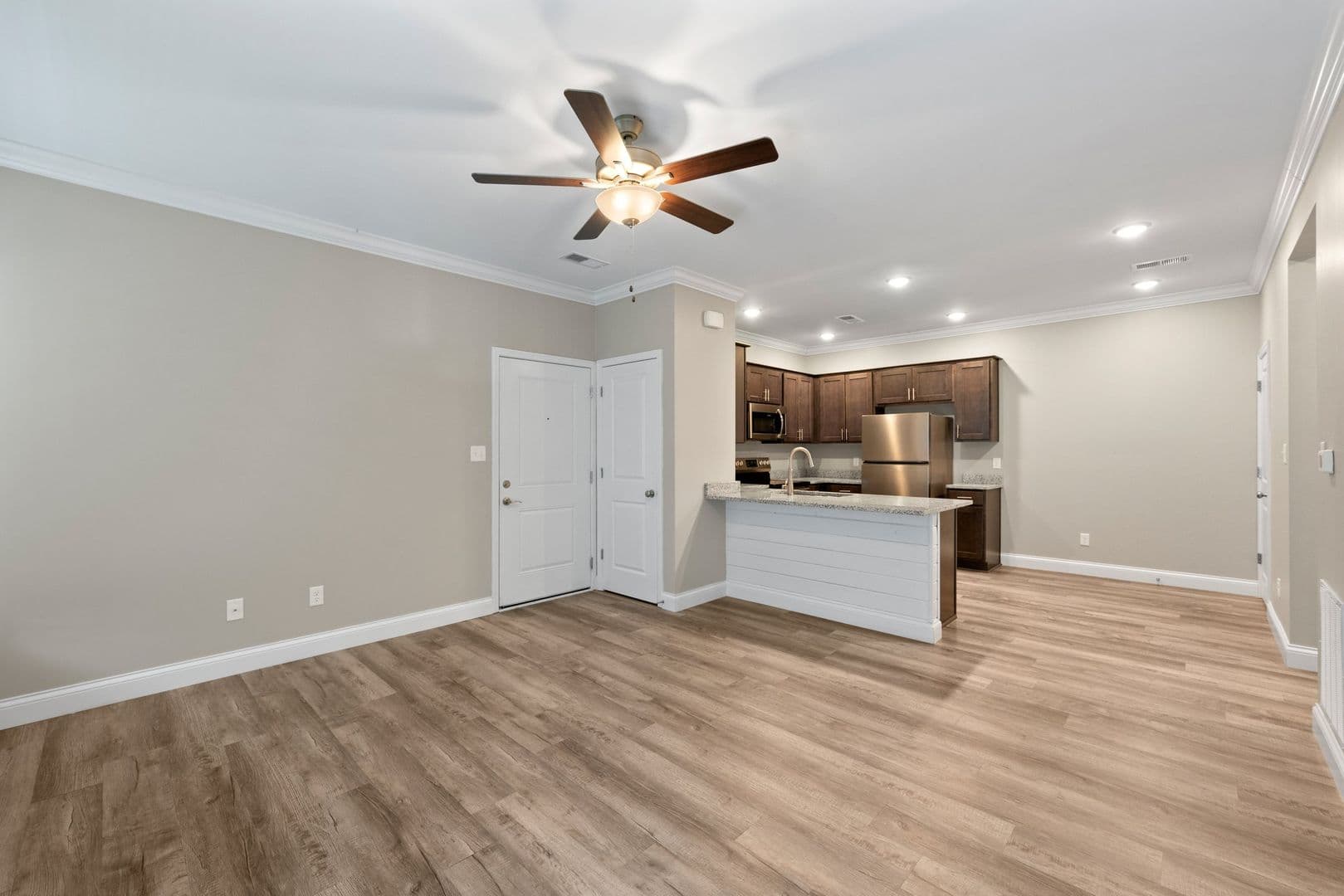 Bowling Green Apartment: 2363 Fox Ridge Court