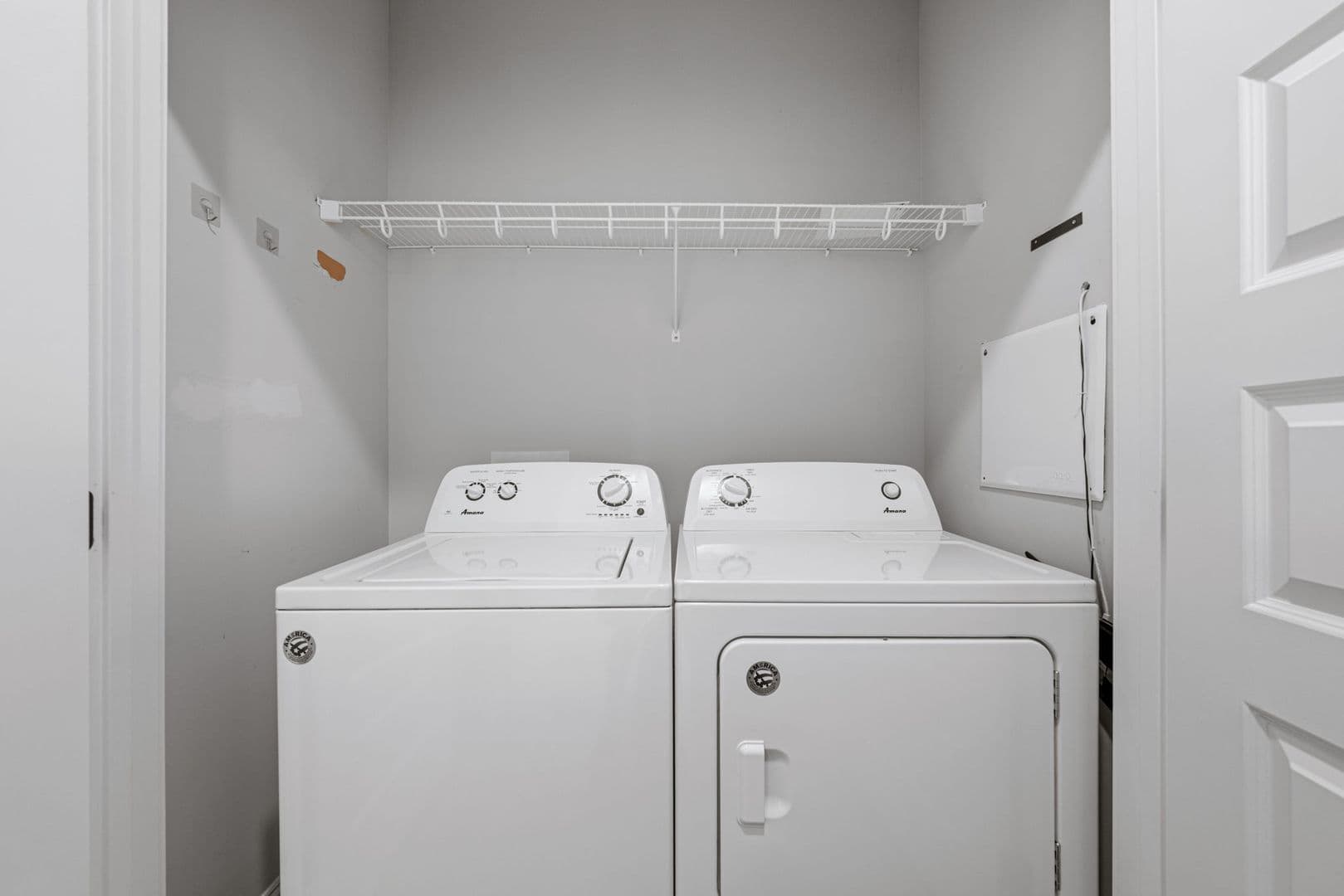 Bowling Green Apartment: 864 Fairview Avenue