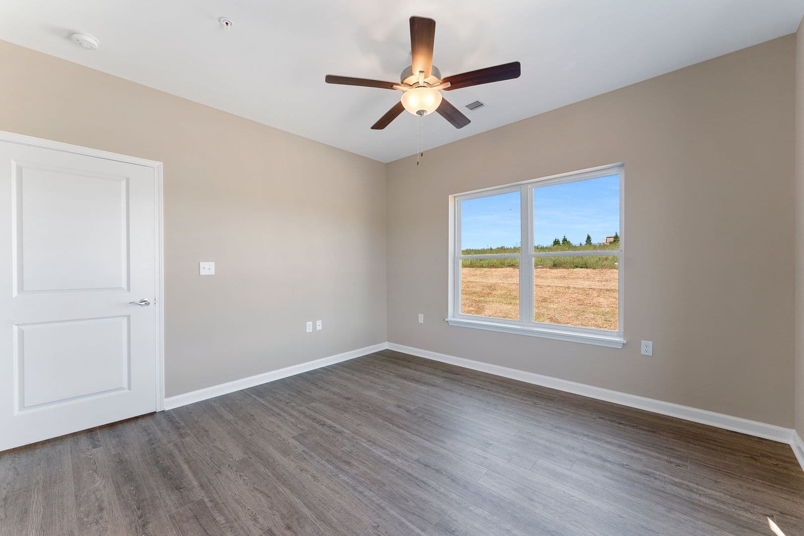 Portland Apartment: 1077 Gateview Drive