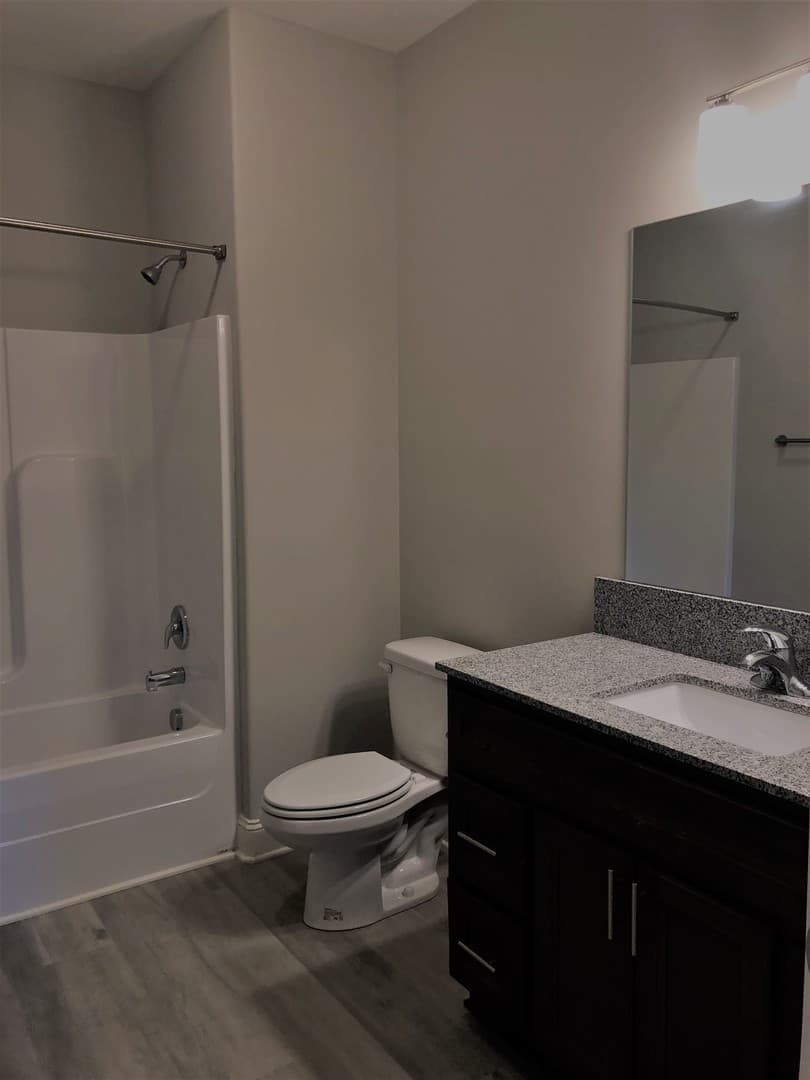 Bowling Green Apartment: 249 Greenwood Lane