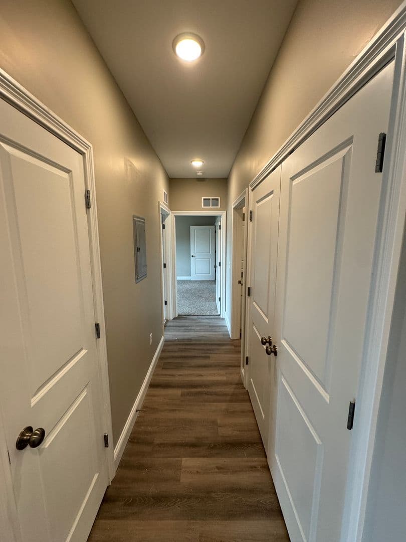 Bowling Green Apartment: 5204 Bakers Spring Street
