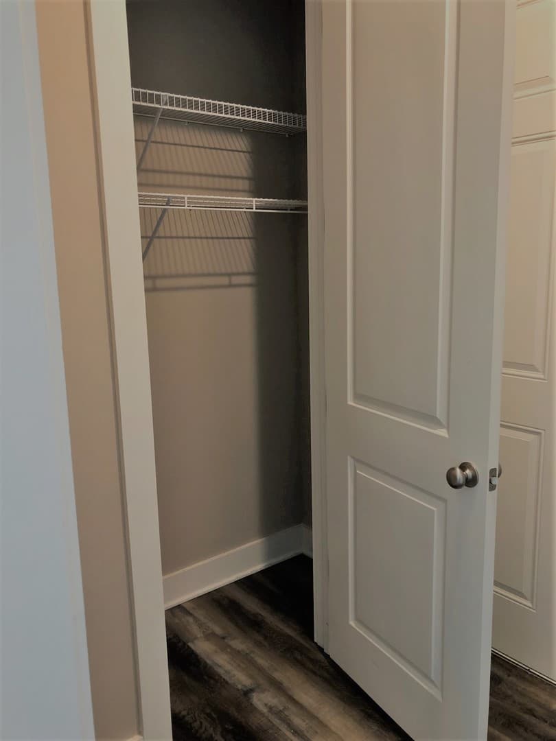 Bowling Green Apartment: 171 Hunt Village Lane