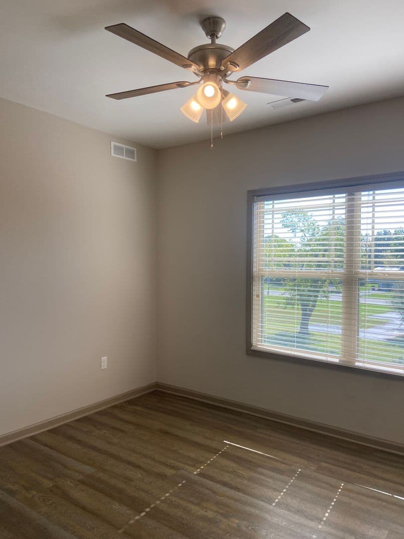 Bowling Green Apartment: 1607 & 1720 US 31W Bypass