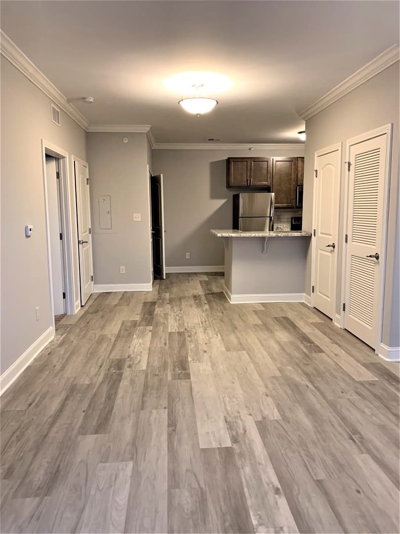 Bowling Green Apartment: 249 Greenwood Lane
