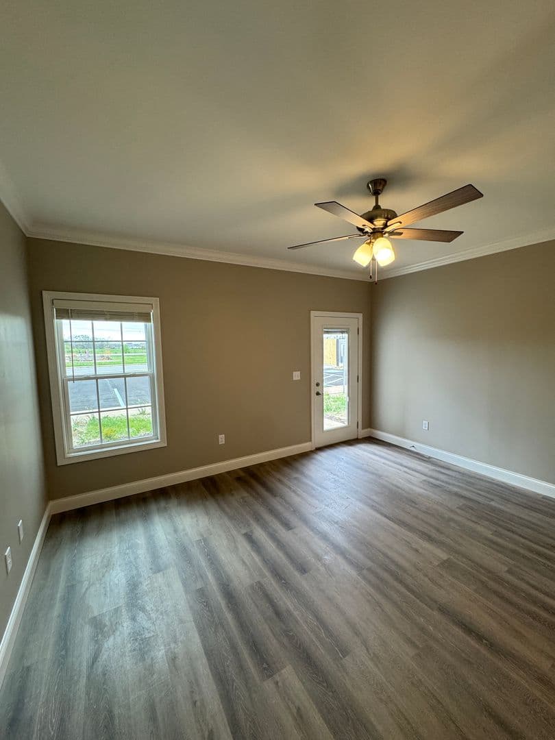 Bowling Green Apartment: 5204 Bakers Spring Street