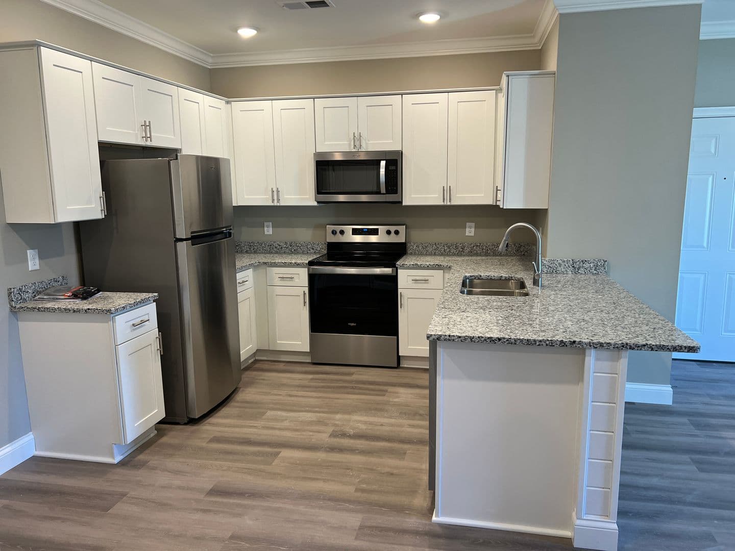 Bowling Green Apartment: 171 Hunt Village Lane